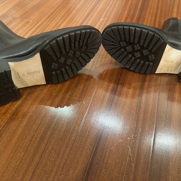 Aeyde Jack Leather Chelsea Booties - Picture 4 of 7